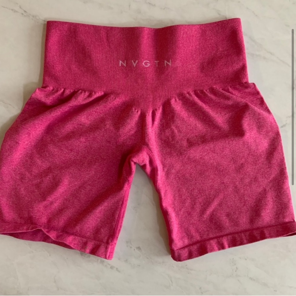 NVGTN Pro Shorts - fuchsia